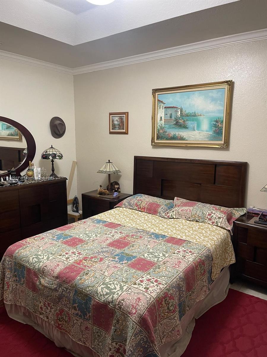 Spectacular Condo/Co-Op/Villa/Townhouse